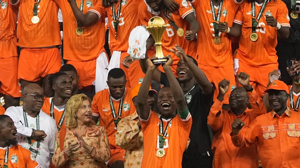 [ad_1] Africa Cup of Nations își începe ediția 2025 cu deschiderea grupului F, unde campioana în exercițiu, Coasta de Fildeș, va înfrunta Mozambic la Grand Stadium din Marrakech