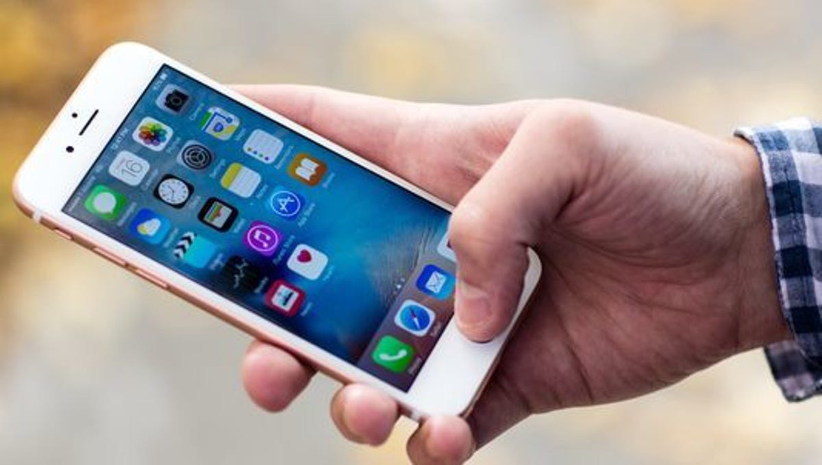 [ad_1] iOS 26.2 promite să aducă pe iPhone și iPad o serie de îmbunătățiri esențiale, în timp ce Apple pregătește lansarea oficială în decembrie 2025