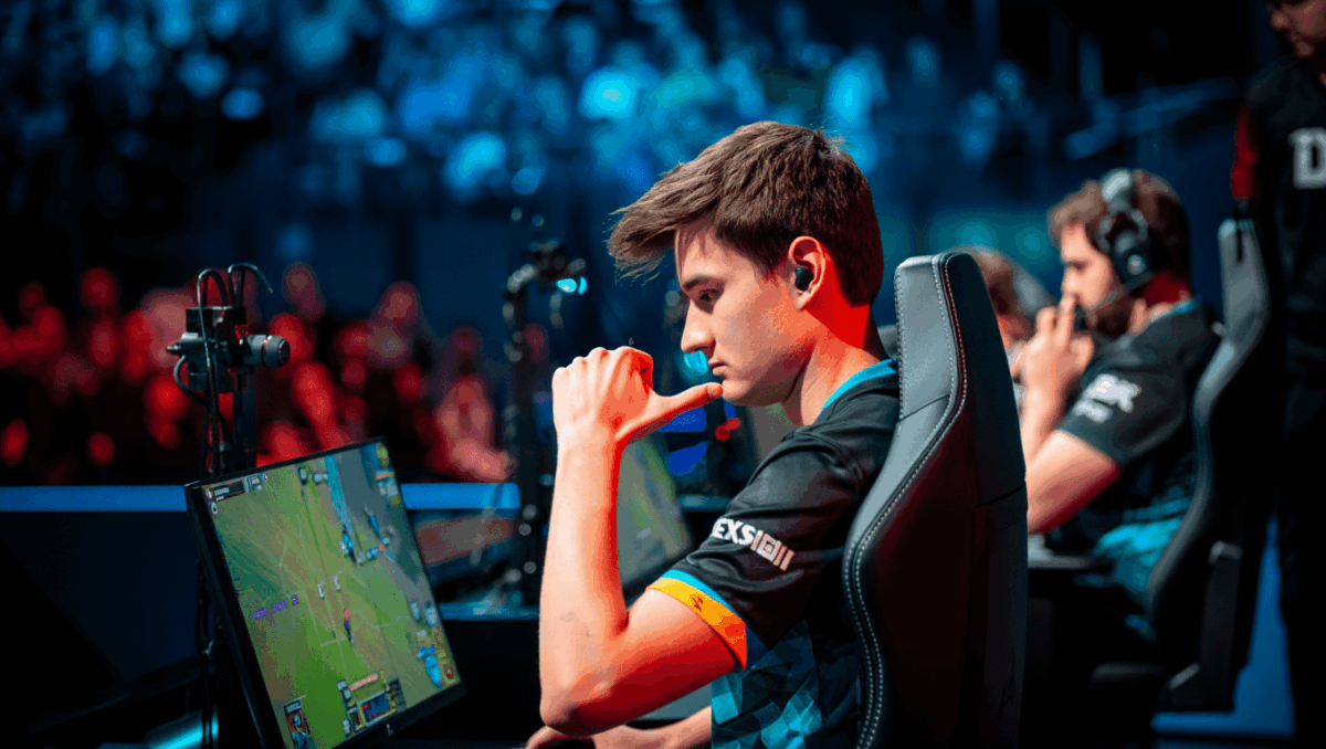 [ad_1] Demacia Cup 2025 își începe faza grupelor astăzi, 25 decembrie, cu confruntarea dintre Invictus Gaming și Ninjas in Pyjamas în grupul A