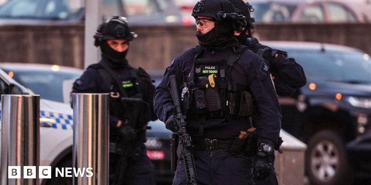 Bondi Beach: Nine killed in shooting, police say