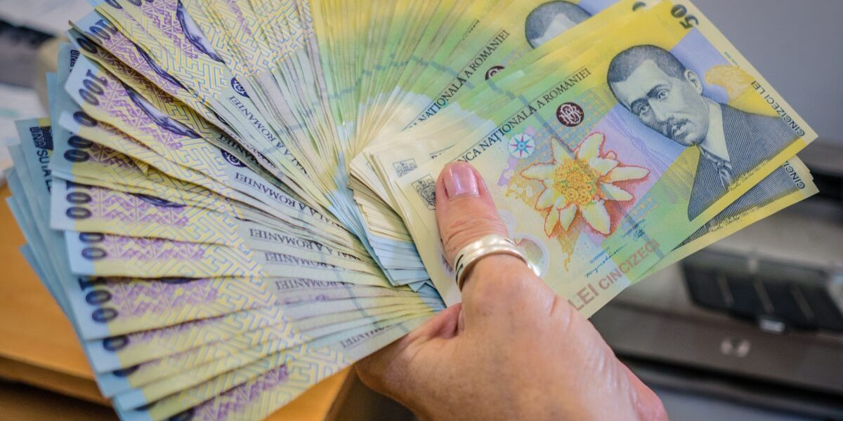 ȘcoaladeBani.ro – program gratuit de educație financiară susținut de BCR Dragostea nu are preț, dar are buget: cum își negociază cuplurile viitorul financiar