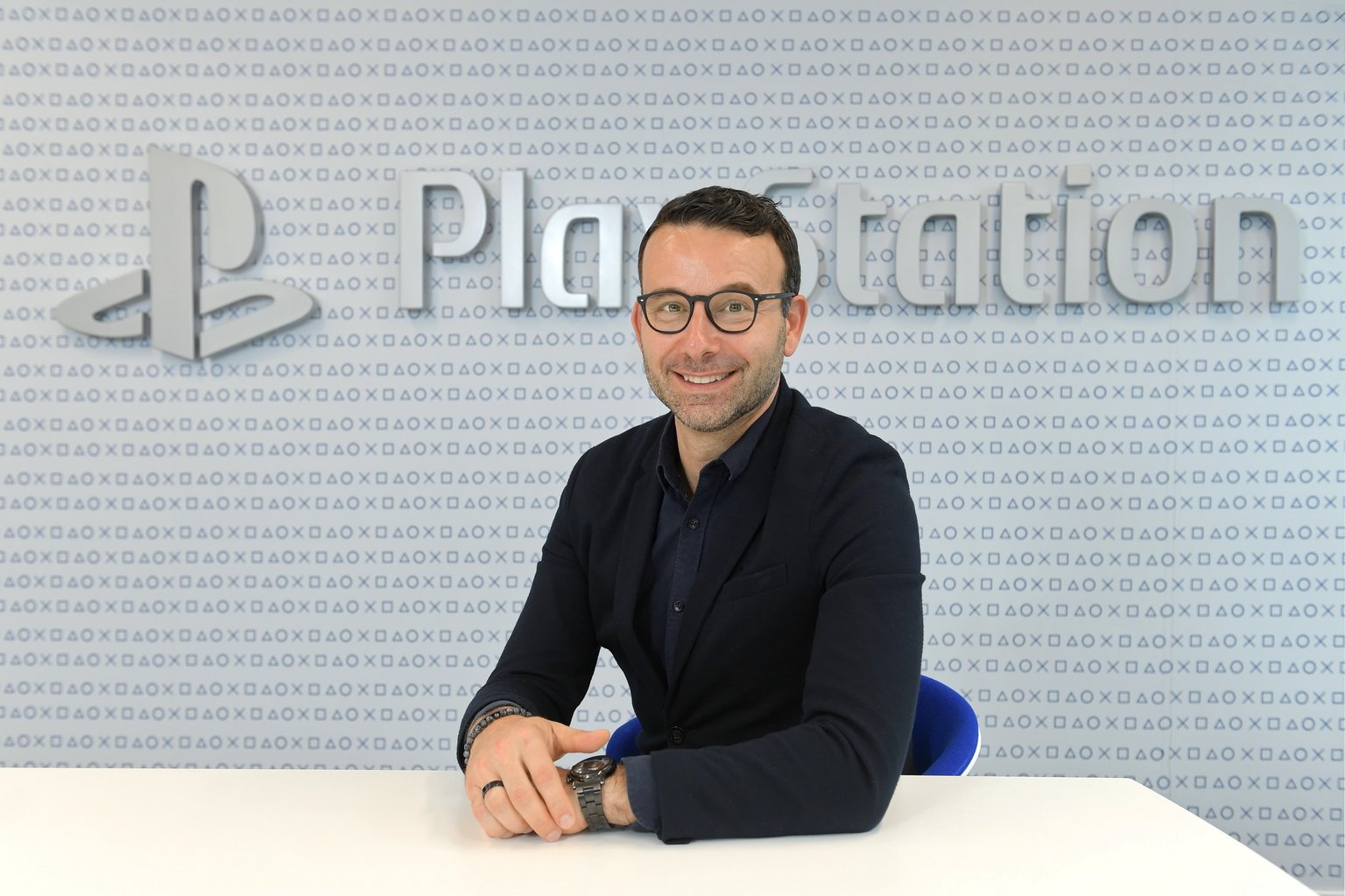 [ad_1] PlayStation rămâne în 2025 un reper esențial pentru piața de jocuri video din România, iar recentul interviu cu Raffaele Zeppieri, director de Marketing pentru PlayStation în zona Italia‑Balcani, confirmă că brandul Sony consolidează prezența prin titluri exclusive, oferte de sărbători și servicii digitale avansate