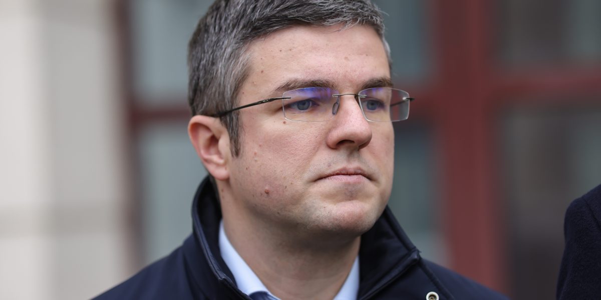 Cine e Irineu Darău, propus de USR pentru funcția de ministru al Economiei. Are o firmă în Franța