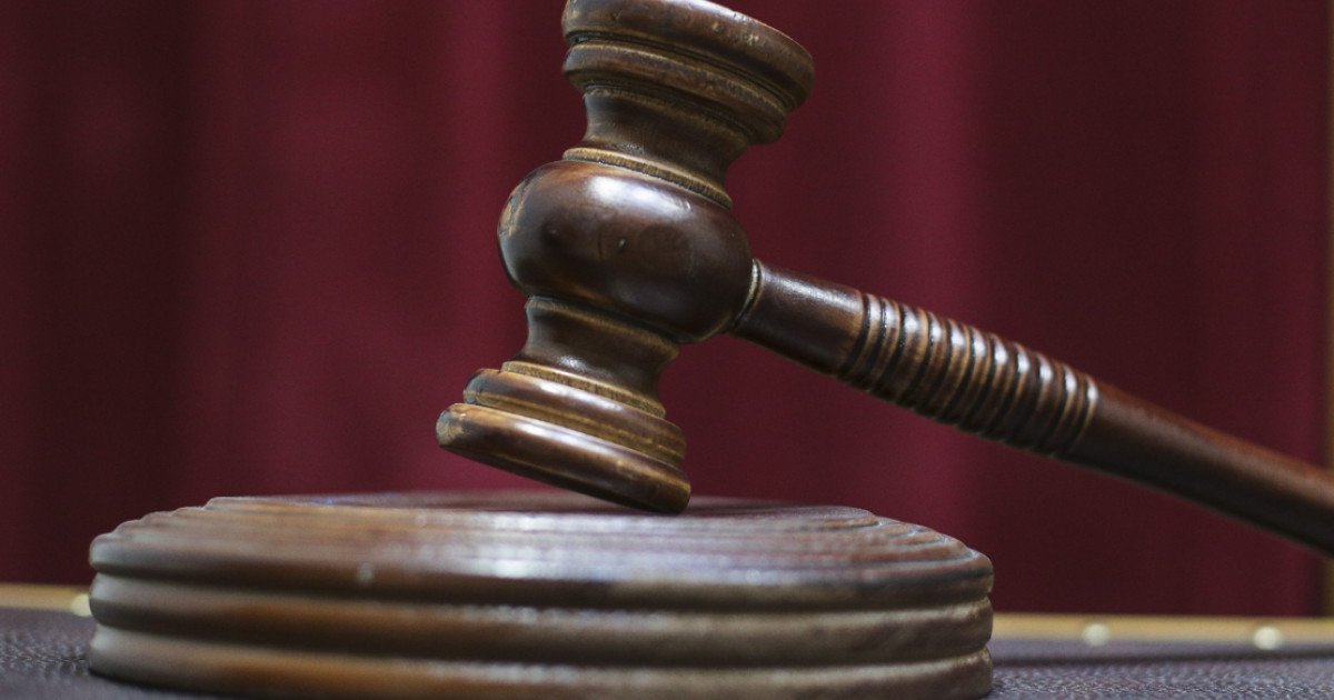 Profesor de drept: „Absența la deliberare de la CCR echivalează cu autodemisia; cei patru nu mai pot vota”