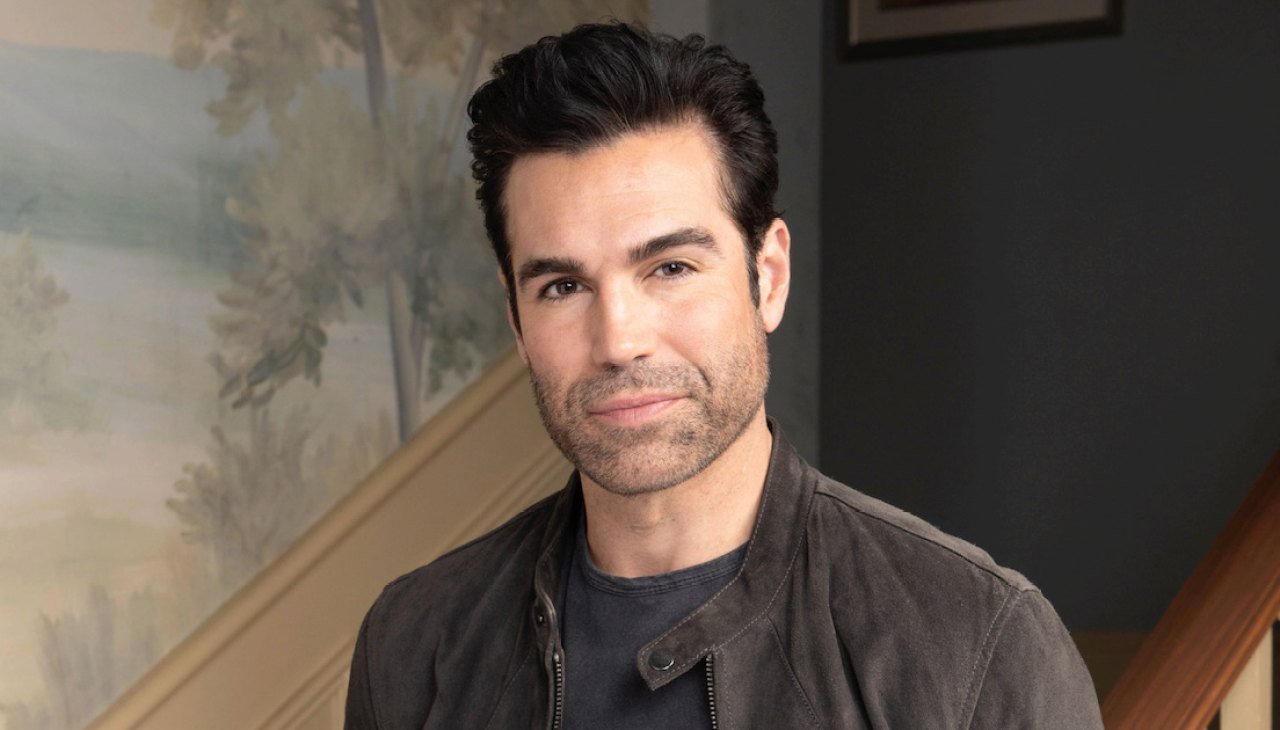 [ad_1] Jordi Vilasuso, actorul cubanez cu o carieră solidă în serialele de zi, a fost anunţat recent ca nou membru al distribuţiei serialului Beyond the Gates, marcând un nou „daytime comeback” în industria soap‑opera