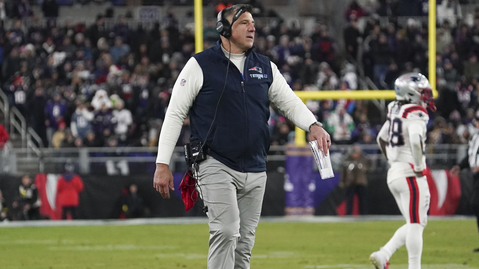 [ad_1] Mike Vrabel Coach of the Year devine subiect central al discuțiilor în NFL, după ce antrenorul nou al New England Patriots conduce cu 13 voturi în cursa pentru premiul Coach of the Year