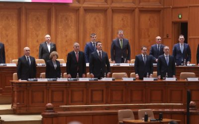 A cincea moțiune de cenzură împotriva guvernului Bolojan. Parlamentarii votează acum