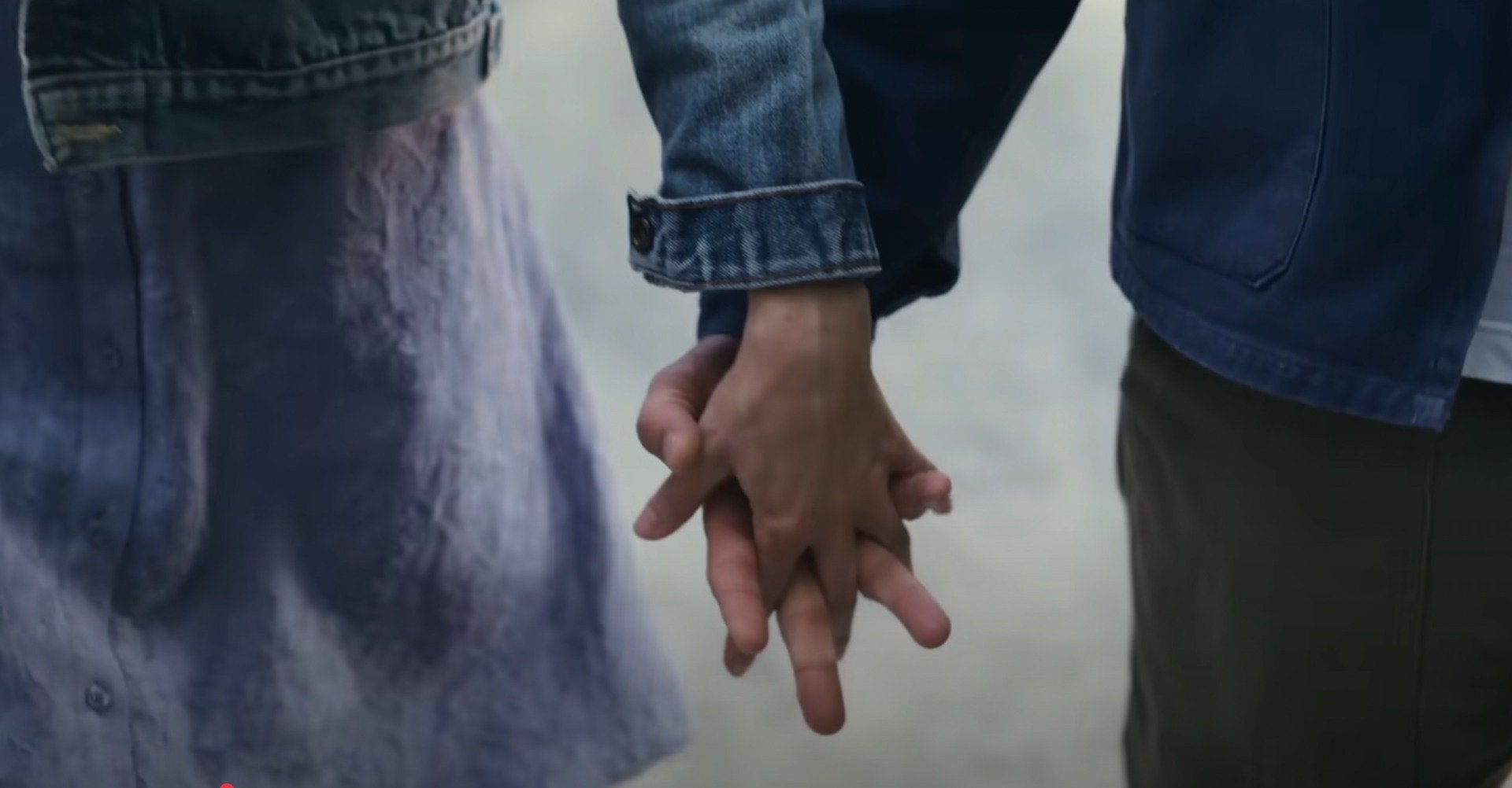 Guvernul polonez a dat semnalul unei schimbări semnificative în drepturile civile, aprobând marți un proiect de lege care introduce “contracte de coabitare” pentru cuplurile lesbiene, gay, bisexuale și heteronormative, indiferent de sex