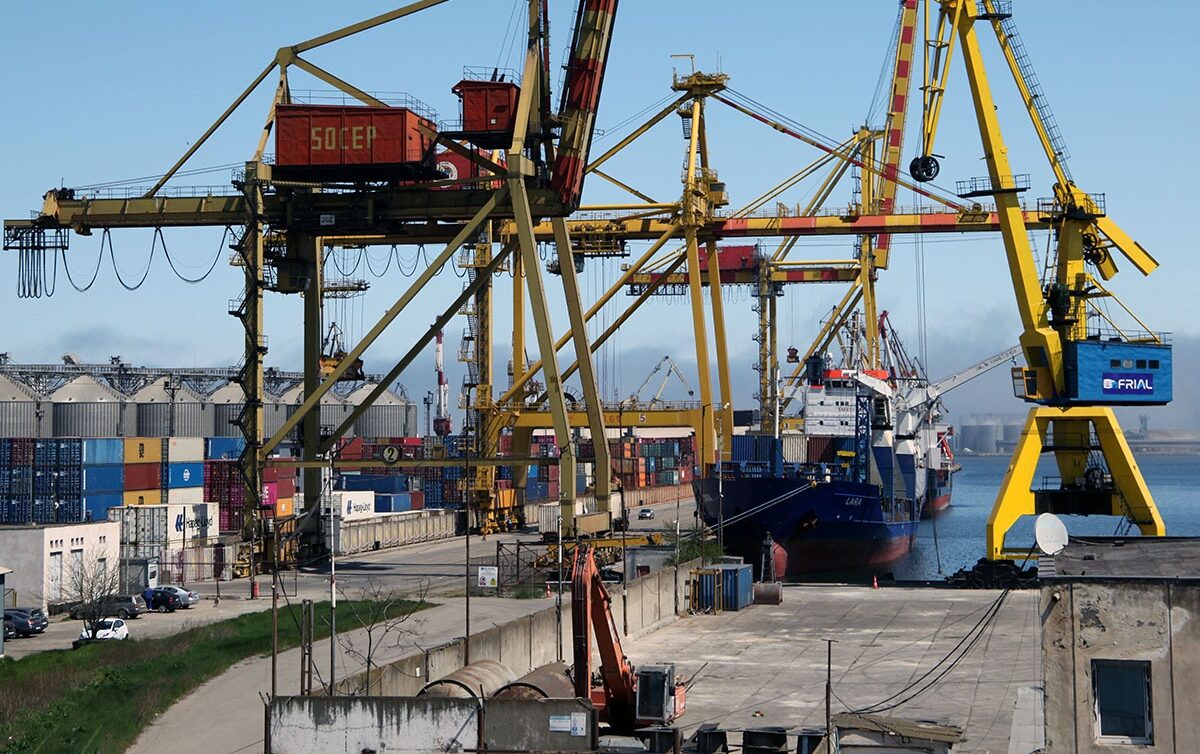 Accident grav de muncă la Portul Constanța: două victime decedate în urma incidentului din Dana 5 Un accident de muncă extrem de grav s-a petrecut miercuri după-amiază în zona Dana 5 a Portului Constanța, unul dintre cele mai aglomerate și importante terminale maritime din România