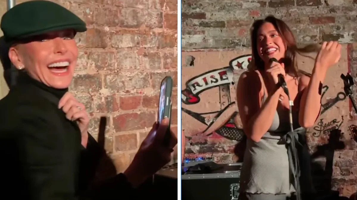 Kelly Ripa și Mark Consuelos intră pe neașteptate în primul spectacol al lui Lola (VIDEO)