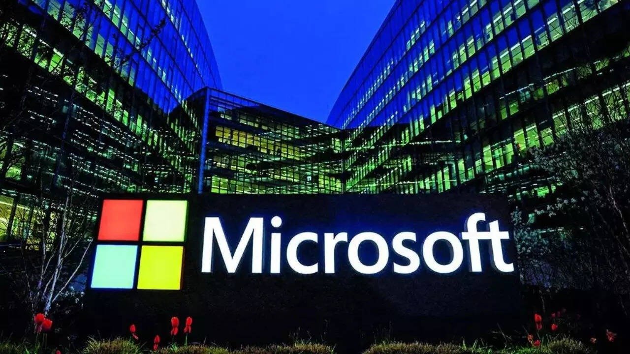 [ad_1] Microsoft 365 va bloca, începând cu 1 martie 2026, dispozitivele mobile care accesează Exchange Online prin versiuni vechi de Exchange ActiveSync, forțând actualizarea software‑ului pentru a putea sincroniza e‑mail, calendar și contacte