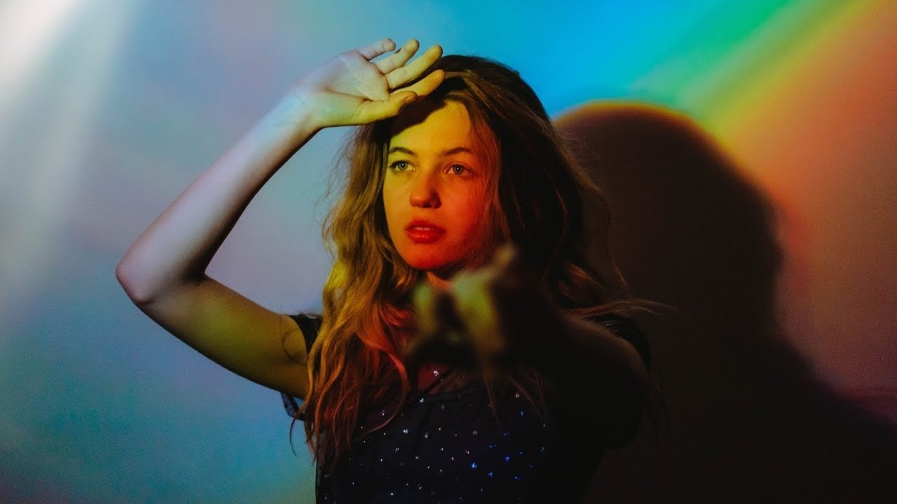 Cum să realizezi un portret perfect în lumină de fundal