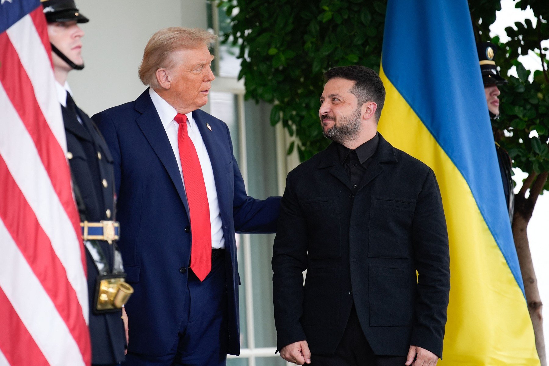 Zelenski cere garanții de securitate pe termen lung de la Washington pentru a contracara duritatea războiului cu Rusia Președintele ucrainean Volodimir Zelenski a reluat apelurile către Statele Unite, cerând garanții de securitate care să dureze cel puțin trei decenii, ca răspuns la provocările constante ale războiului de lungă durată cu Rusia