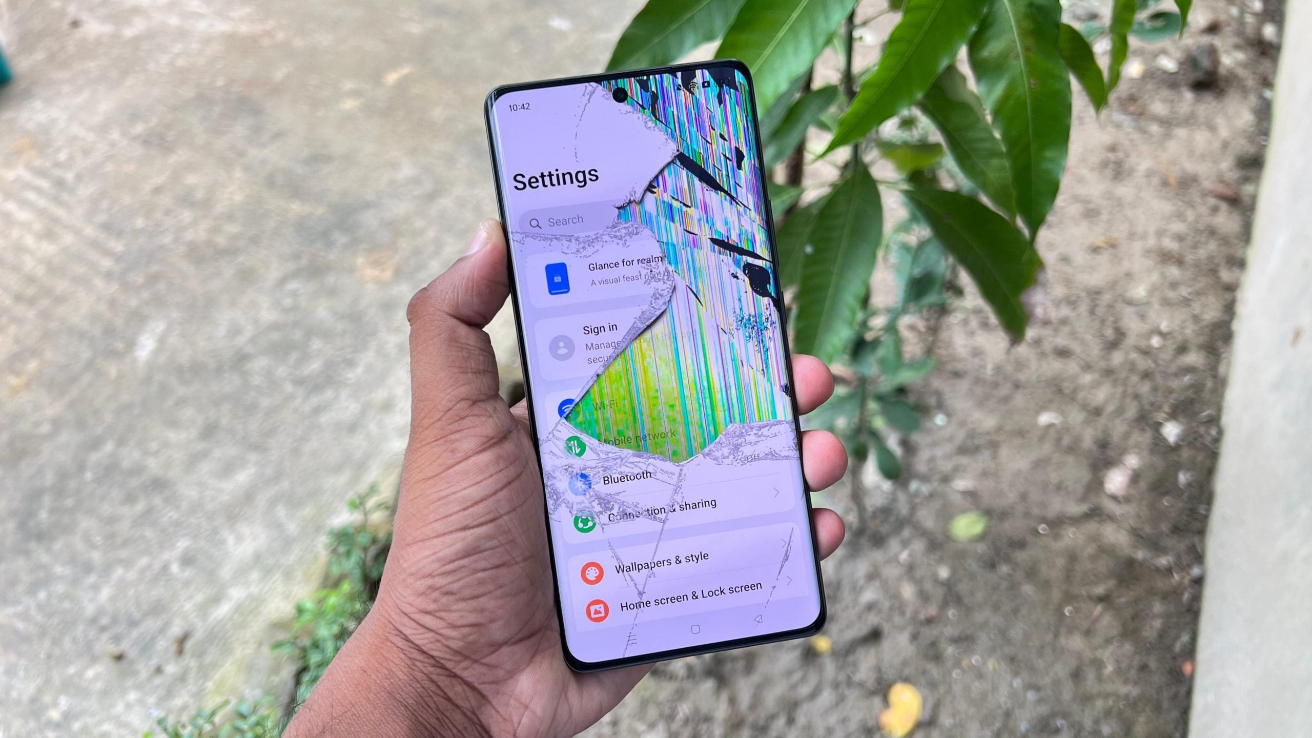 [ad_1] .Degradarea performanței smartphone‑ului devine evidentă în jurul celor doi ani de utilizare, când bateria își pierde capacitatea, componentele hardware îmbătrânesc și sistemul de operare necesită resurse suplimentare