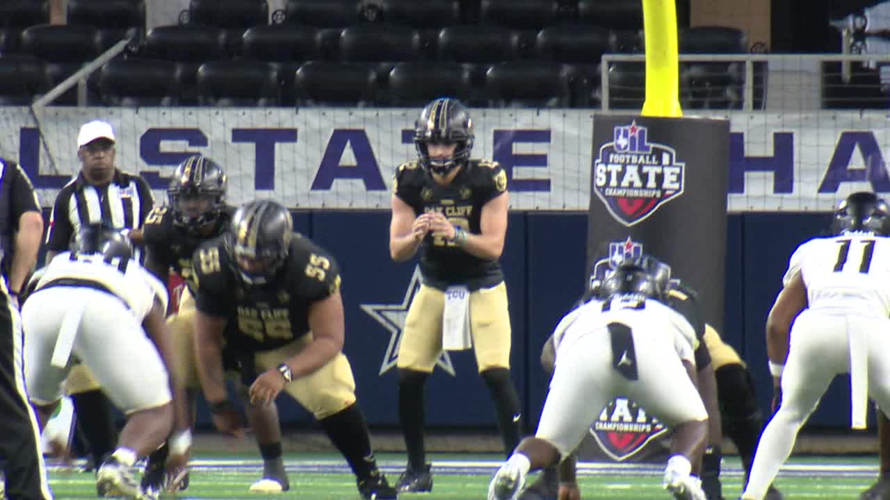[ad_1] Campionatele de fotbal liceal din Texas au ajuns la AT&T Stadium din Arlington, unde echipele din North Texas își dispută titlurile de stat
