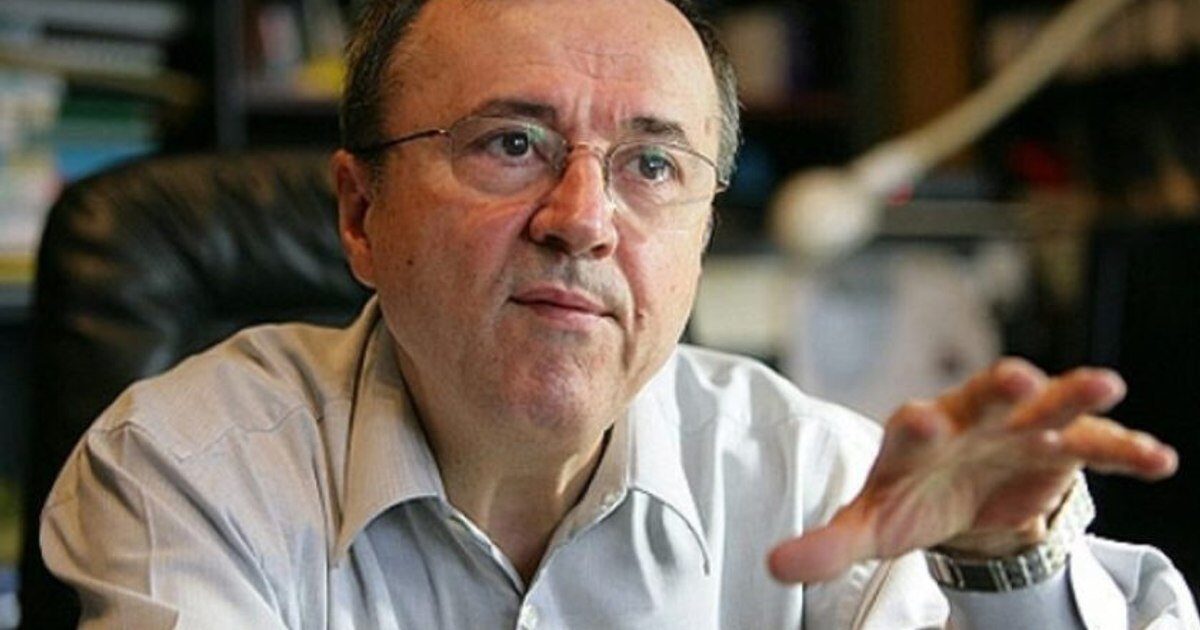Ion Cristoiu, gazetar de renume, transportat de urgență la spital după o căzătură Gazetarul și publicistul Ion Cristoiu a fost transportat de urgență la spital, joi, 22 ianuarie, în urma unei căzături grave pe o stradă din București, cauzată de gheața de pe trotuar