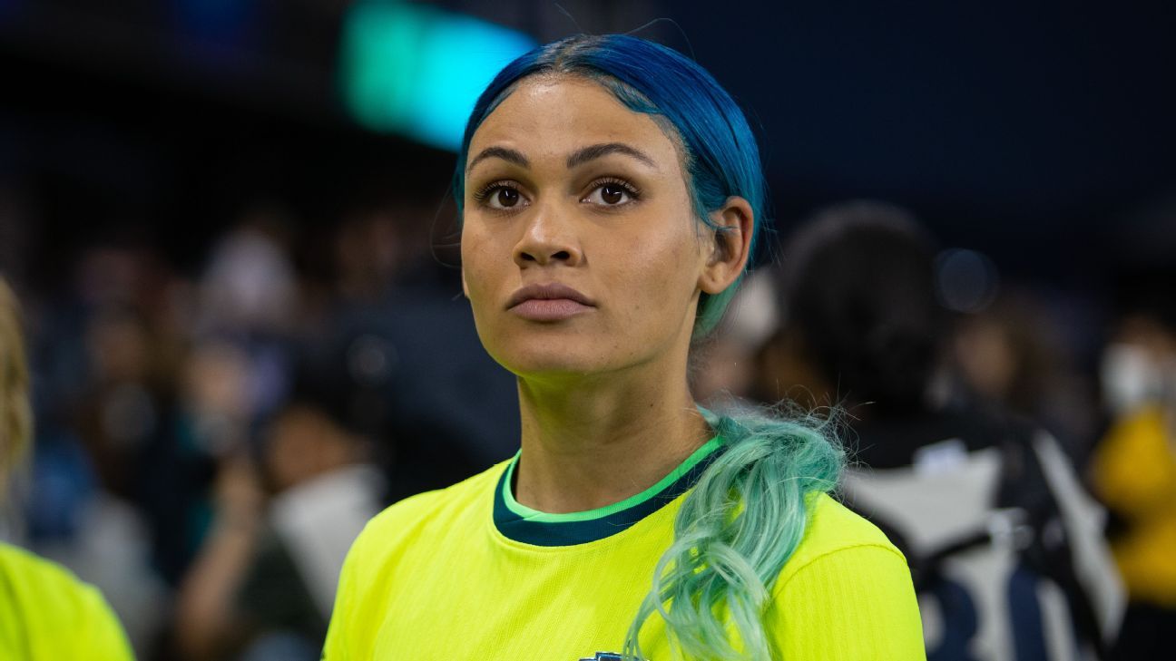Trinity Rodman, cea mai bine plătită jucătoare de fotbal feminin din lume Atacanta echipei naționale a Statelor Unite, Trinity Rodman, a semnat un contract record pe trei ani cu Washington Spirit, în valoare de peste 2 milioane de dolari pe an