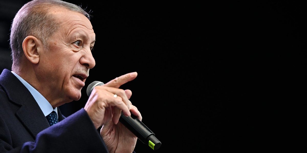 33EX2ZY-preview.jpg - PresaObiectiva