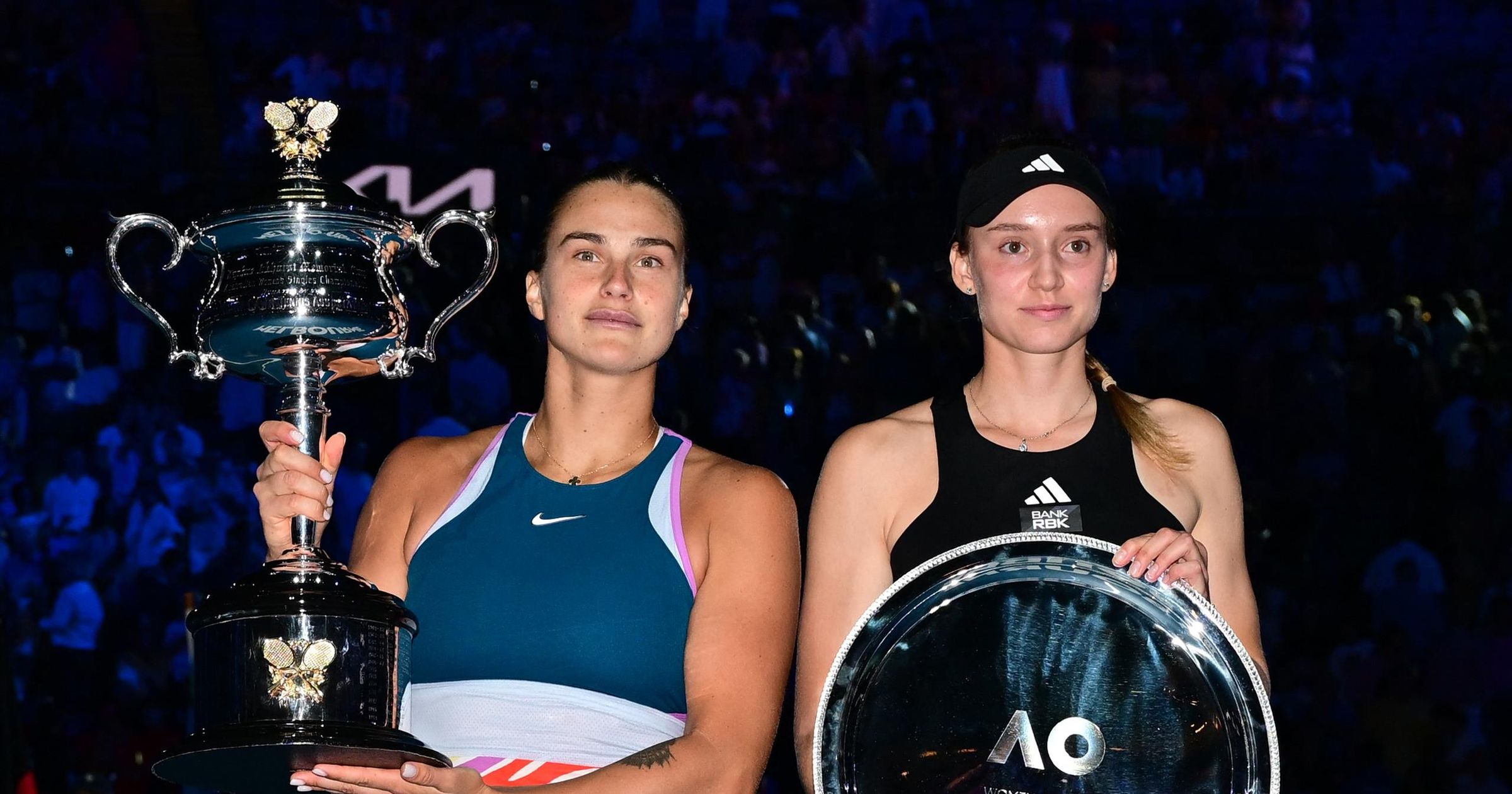 Sabalenka și Rybakina se pregătesc pentru marea finală la Australian Open Aryna Sabalenka și Elena Rybakina se vor întâlni sâmbătă în finala feminină de la Australian Open 2026, un meci ce promită intensitate și spectacol