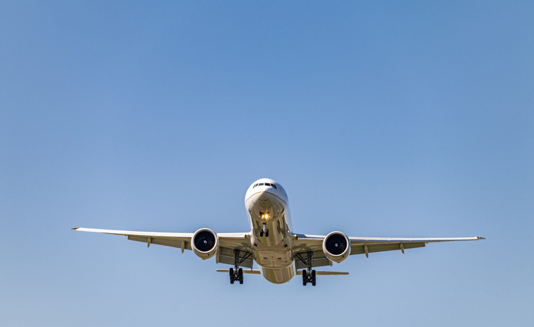 Ministerul Afacerilor Externe anunță, astăzi, o operațiune de evacuare în condiții de urgență a cetățenilor români dintr-o zonă afectată de criza de securitate din Orientul Mijlociu