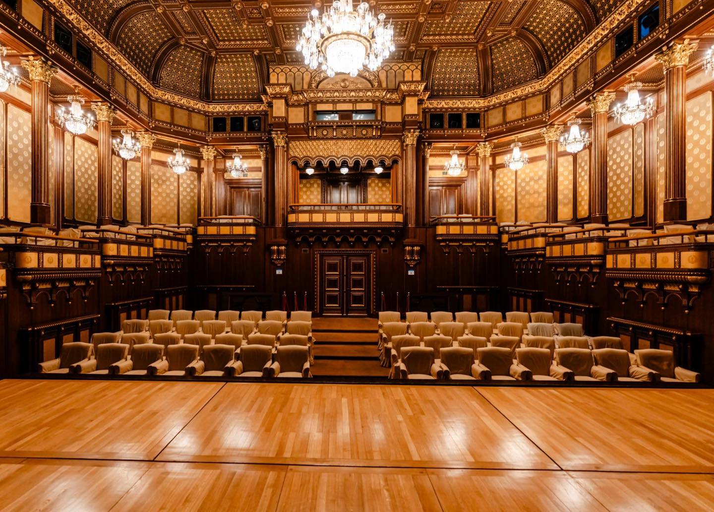 Administrația Prezidențială le deschide porțile teatrelor independente din România, oferindu-le oportunitatea de a-și prezenta spectacolele în sala Palatului Cotroceni