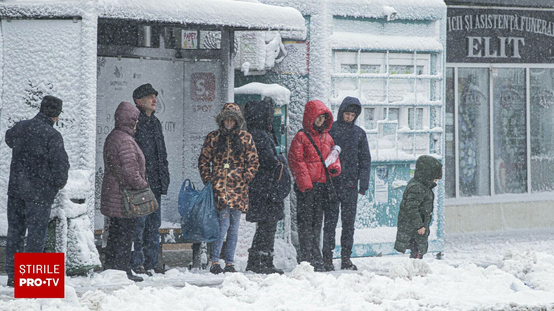 Bucureștiul, sub cod galben de vreme rece și ninsori Capitala României se confruntă cu o perioadă deosebit de rece, marcată de ninsori și precipitații mixte, conform celor mai recente informații transmise de Administrația Națională de Meteorologie (ANM)