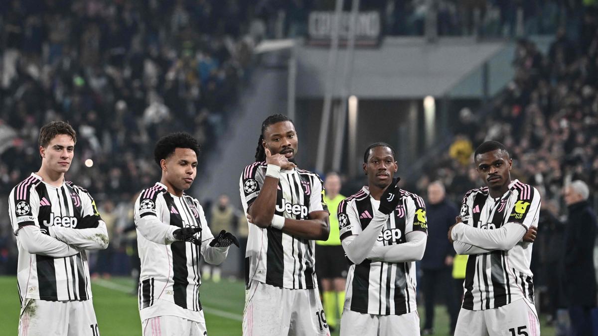 Juventus se califică în playoff-ul Ligii Campionilor, cu o victorie concludentă împotriva Benfica Juventus a obținut o victorie importantă în fața echipei portugheze Benfica, impunându-se cu 2-0 pe teren propriu, rezultat care îi asigură matematic calificarea în playoff-urile Ligii Campionilor