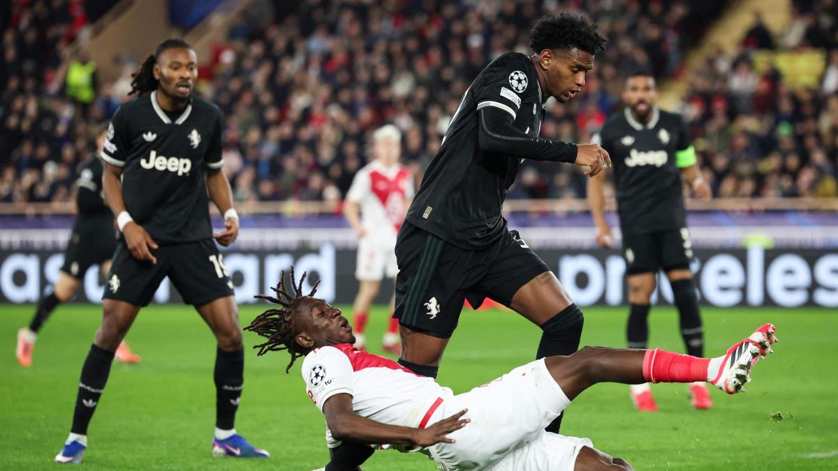 Juve încheie fără strălucire: 0-0 în fața Monacoului În ultima rundă a grupelor Ligii Campionilor, Juventus a remizat fără goluri cu AS Monaco, înfruntare desfășurată pe Stade Louis II