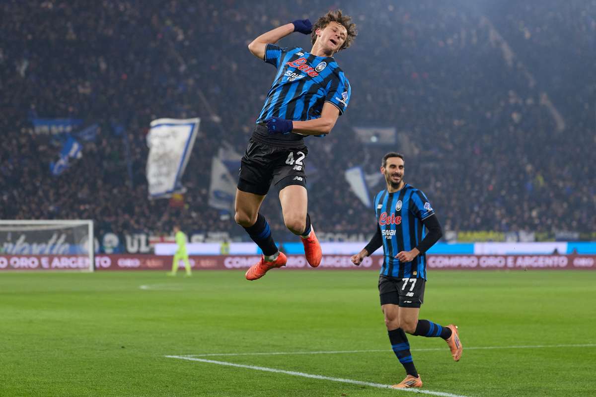 Atalanta obține victoria în fața lui Roma, dezamăgire pentru Gasperini Atalanta a învins-o pe Roma cu 1-0 într-o partidă disputată pe teren propriu, marcând o nouă dezbatere în jurul antrenorului Gian Piero Gasperini, care revine în orașul natal cu speranțe mari, dar și cu o înfrângere care îl lasă cu multe întrebări