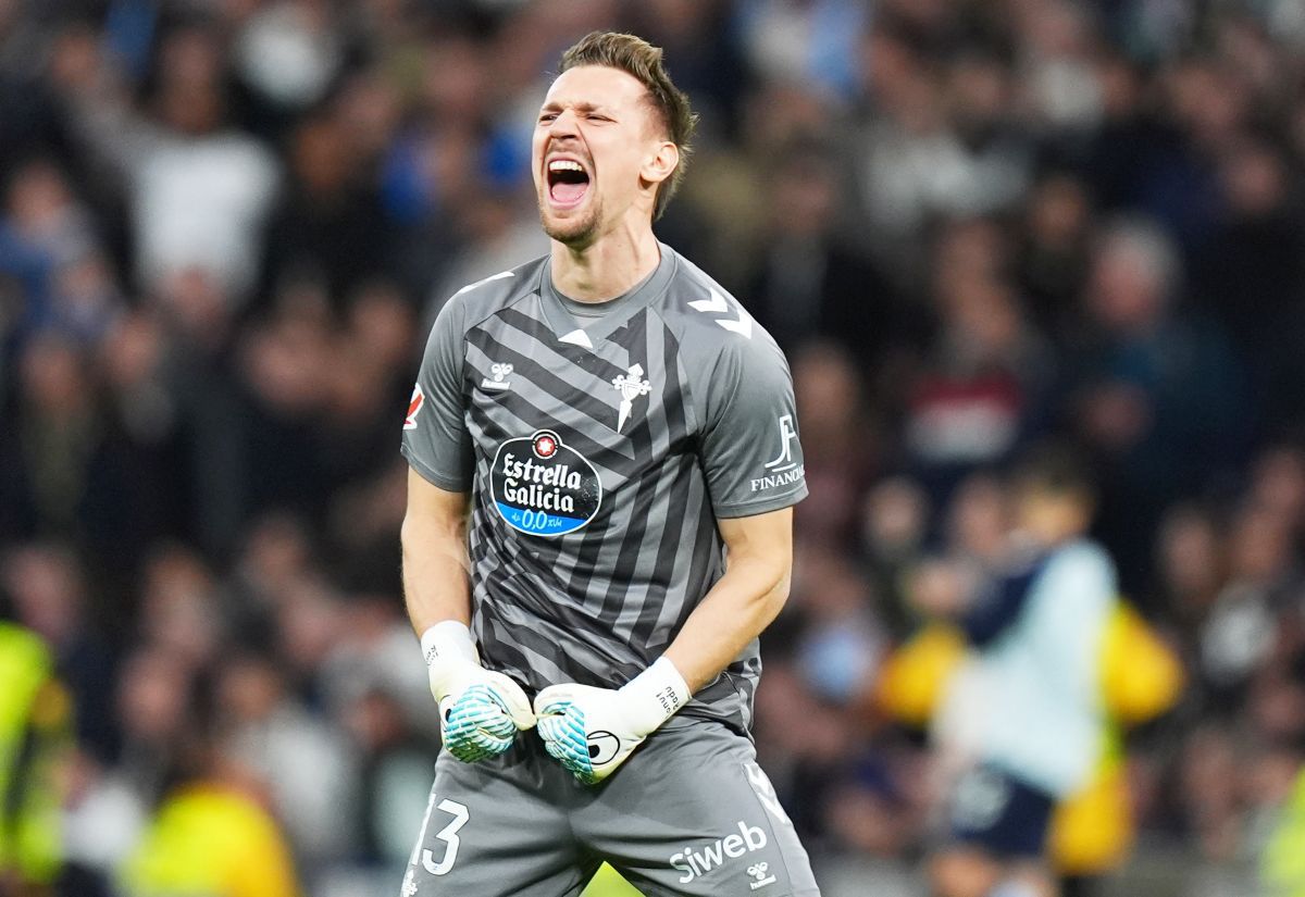 Ionuț Radu, titular la Celta Vigo în meciul cu Sevilla Portarul român Ionuț Radu, în vârstă de 28 de ani, va apăra buturile echipei Celta Vigo în confruntarea de luni seară împotriva lui FC Sevilla, meci programat la ora 22:00