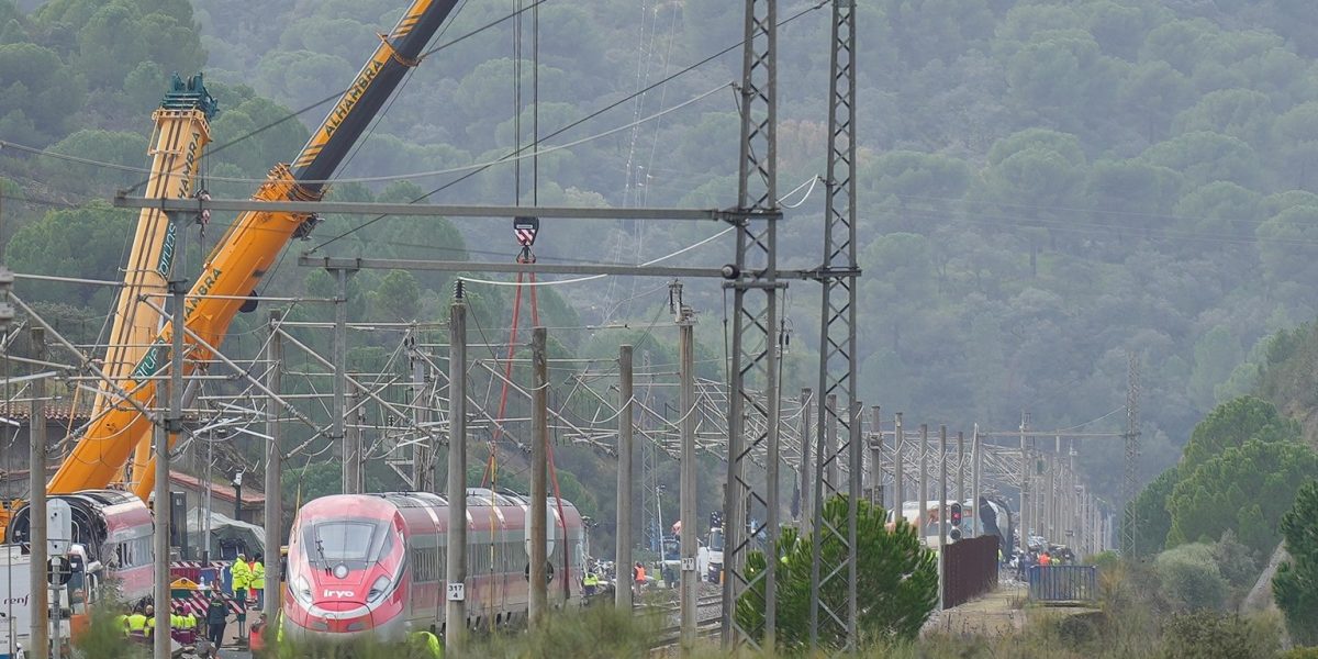 Accident-tren-feroviar-spania.jpg - PresaObiectiva