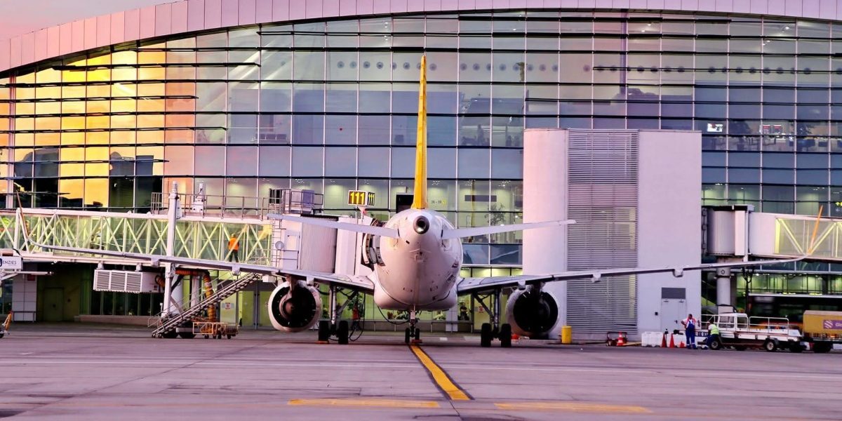 Aeroporturile-Otopeni-si-Baneasa.jpg - PresaObiectiva