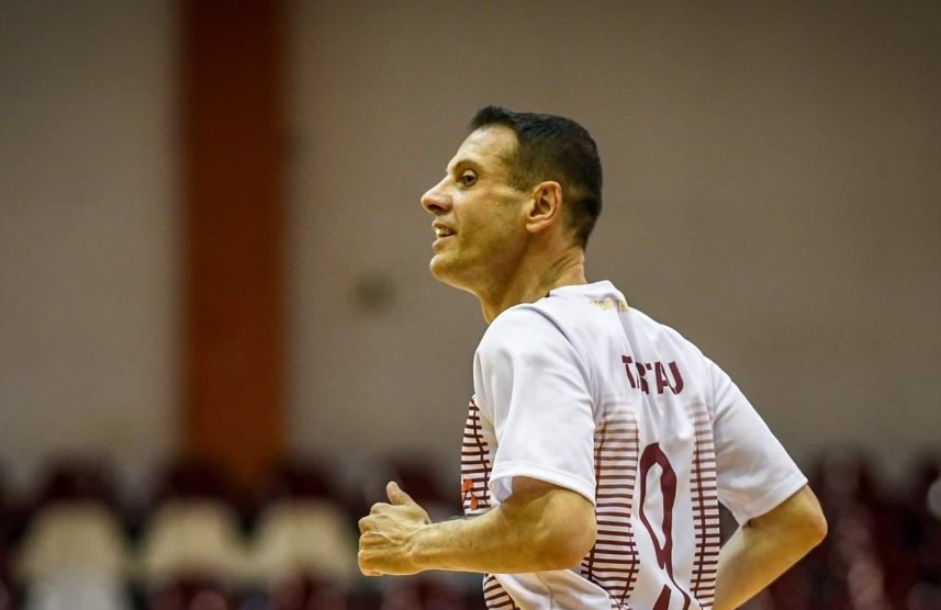 Ce-mai-face-„More-Tartau-omul-care-a-jucat-si-iubit-doua-echipe-in-cariera-de-fotbalist.jpg - PresaObiectiva