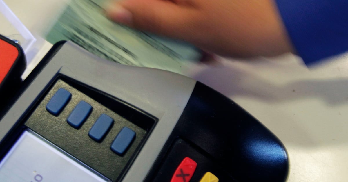 Global Payments finalizează achiziția Worldpay și vinde divizia de carduri bancare către FIS Compania Global Payments, un nume proeminent în domeniul tehnologiilor financiare din Atlanta, a anunțat finalizarea achiziției rivalului său, Worldpay, într-o tranzacție complexă ce a implicat și vânzarea diviziei de emitere a cardurilor, cunoscută anterior sub denumirea TSYS, către firma Florida FIS