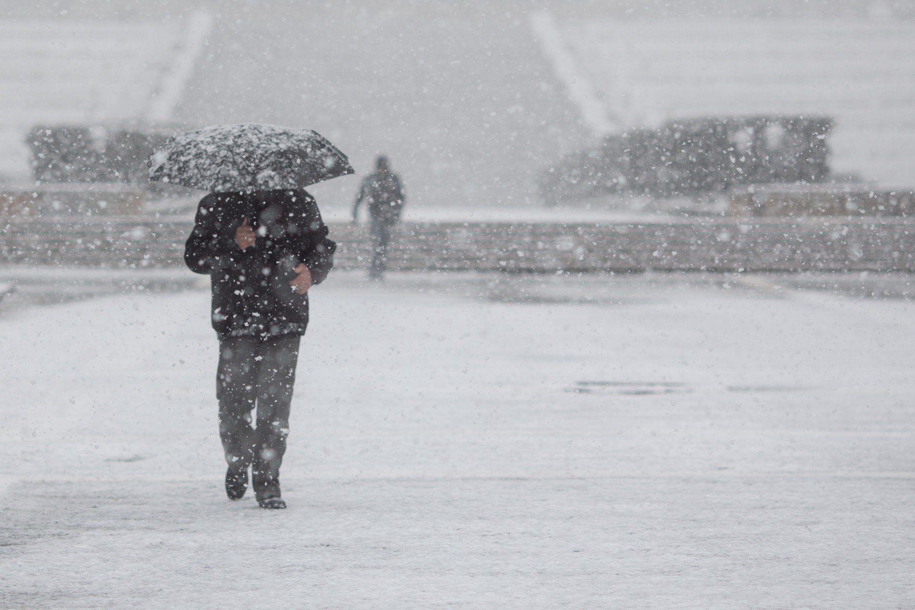 ANM anunță încălzire temporară și apoi reapariție ger, polei și temperaturi sub 0°C în toată țara