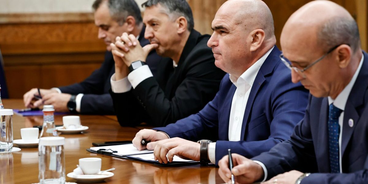 Gigel-Paraschiv-Daniel-David-Ilie-Bolojan-si-Sorin-Ion-Foto-Gov-ro.jpeg - PresaObiectiva