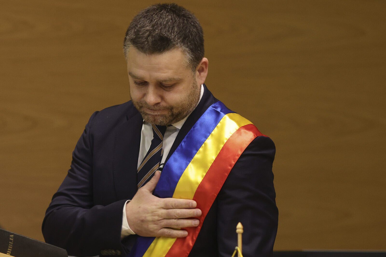 Primarul general al Capitalei, Ciprian Ciucu, anunță măsuri dure pentru redresarea situației financiare a serviciilor publice din București, inclusiv o posibilă majorare a prețului biletului de transport STB