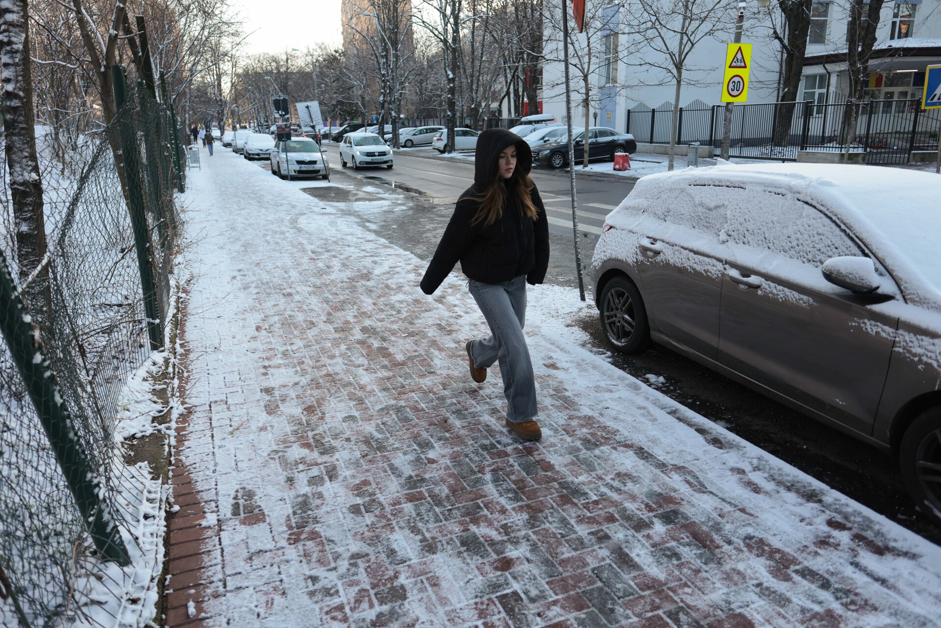 Vremea se îmblânzește: când dispar gerurile din România