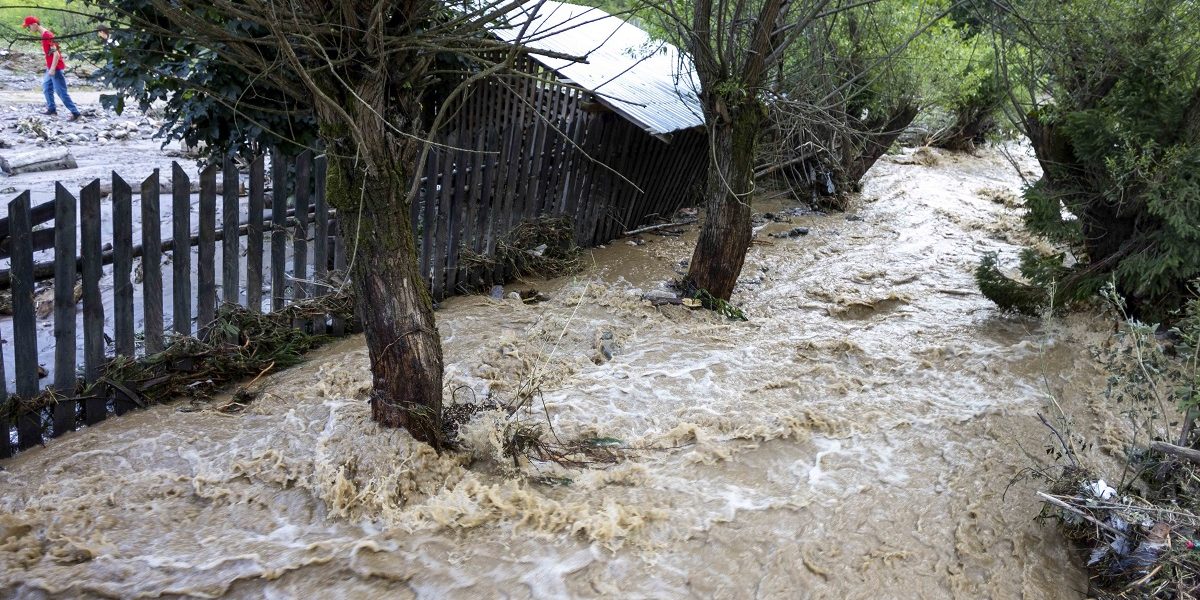 ILUSTRATIE_INUNDATII_01_INQUAM_Photos_Casian_Mitu.jpg - PresaObiectiva