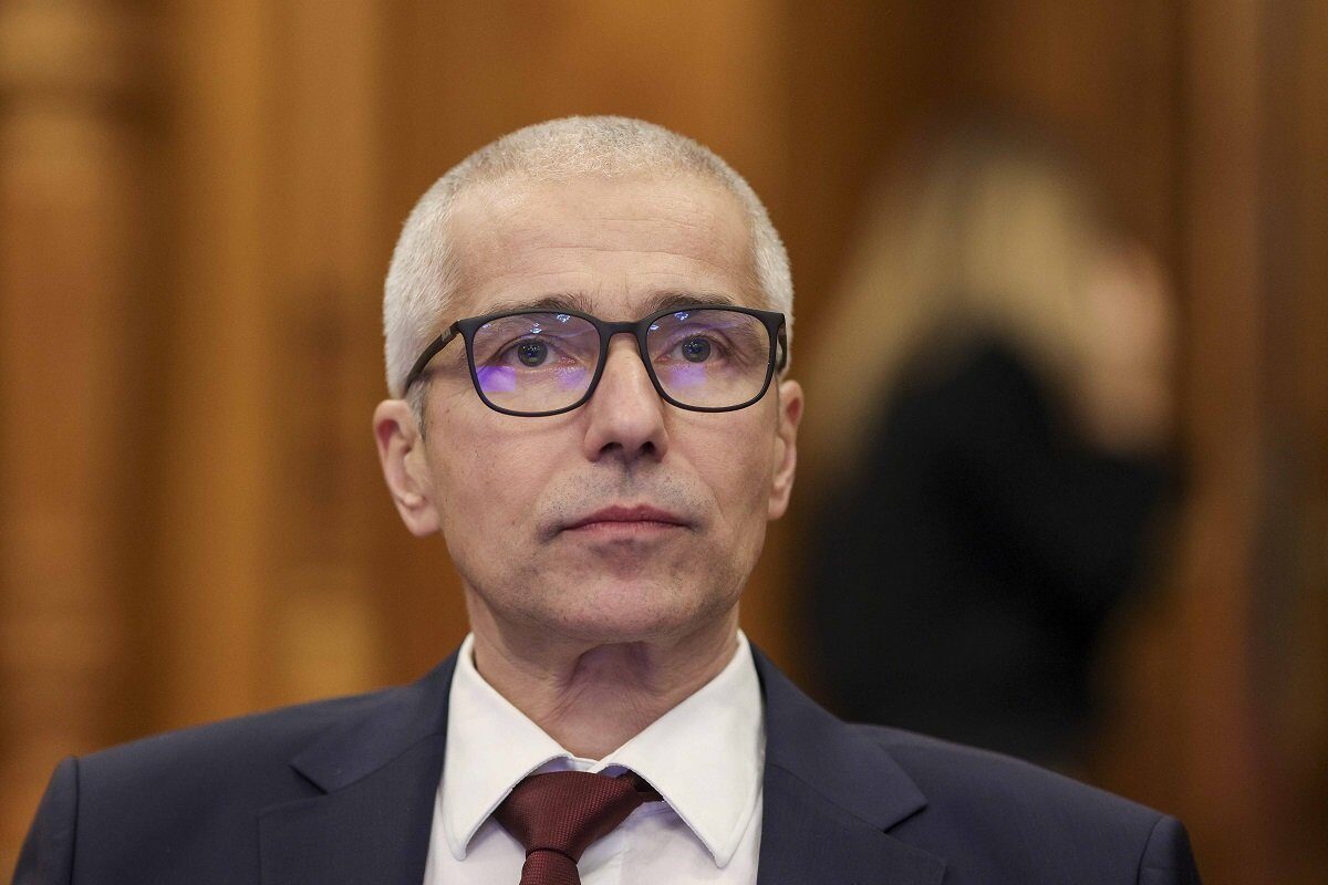 Criza responsabilității penale a minorilor în prim-planul dezbaterilor after crimele din Timiș După ce un incident tragic din Timiș a scos la iveală problemele legate de răspunderea penală a minorilor, autoritățile române încearcă să găsească soluții pentru a preveni situații similare în viitor