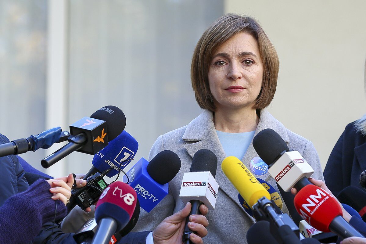 Maia Sandu ignoră acuzațiile Moscovei privind Serviciul de Informații și Securitate din Moldova Președinta Republicii Moldova, Maia Sandu, a reacționat ferm joi la recentele declarații ale Moscovei referitoare la activitatea serviciilor de securitate din țara sa