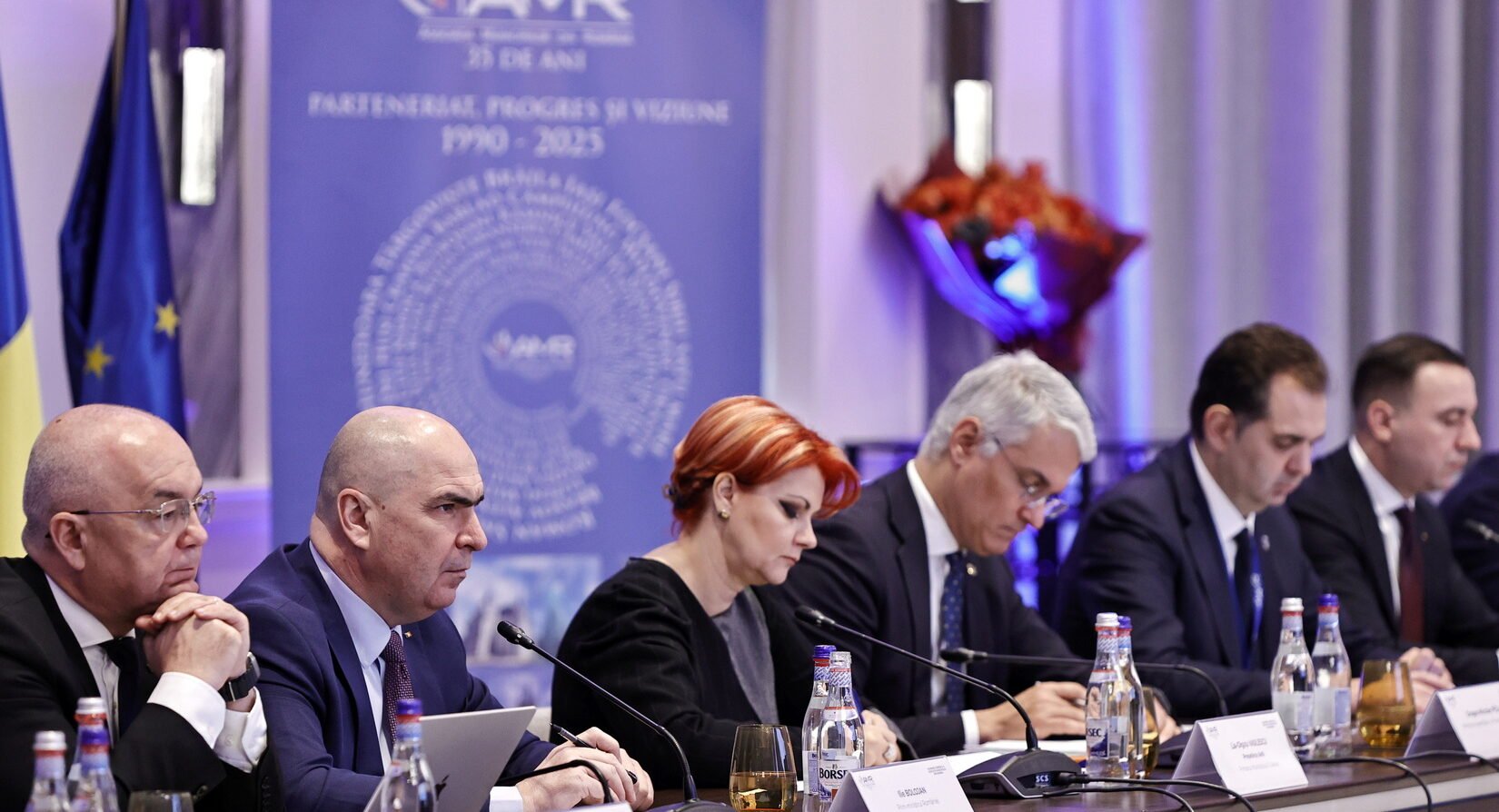 Guvernul asigură: fondurile locale rămân la bugetele orașelor, dar controversele persistă Situația banilor proveniți din impozitele și taxele locale a devenit subiect de dezbatere aprinsă, după declarațiile ultimelor zile ale unor lideri locali și centrale