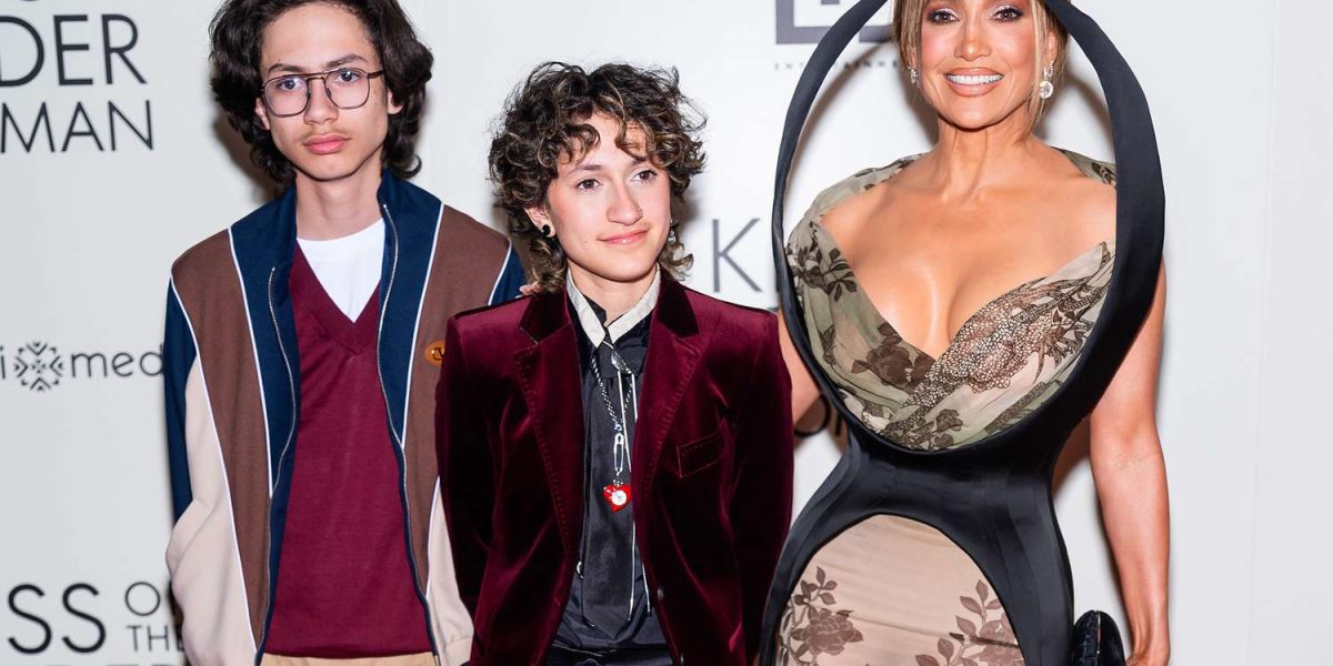 Jennifer-Lopez-Emme-Max-010126-8955649f4ddd4481b0a4b9fdd826acc3.jpg - PresaObiectiva