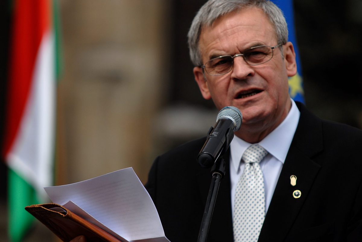 Oradea devine scena unui nou debate despre autonomia maghiară în Transilvania Unul dintre cele mai fierbinți subiecte din peisajul politic al Regiunii a fost adus din nou în prim-plan