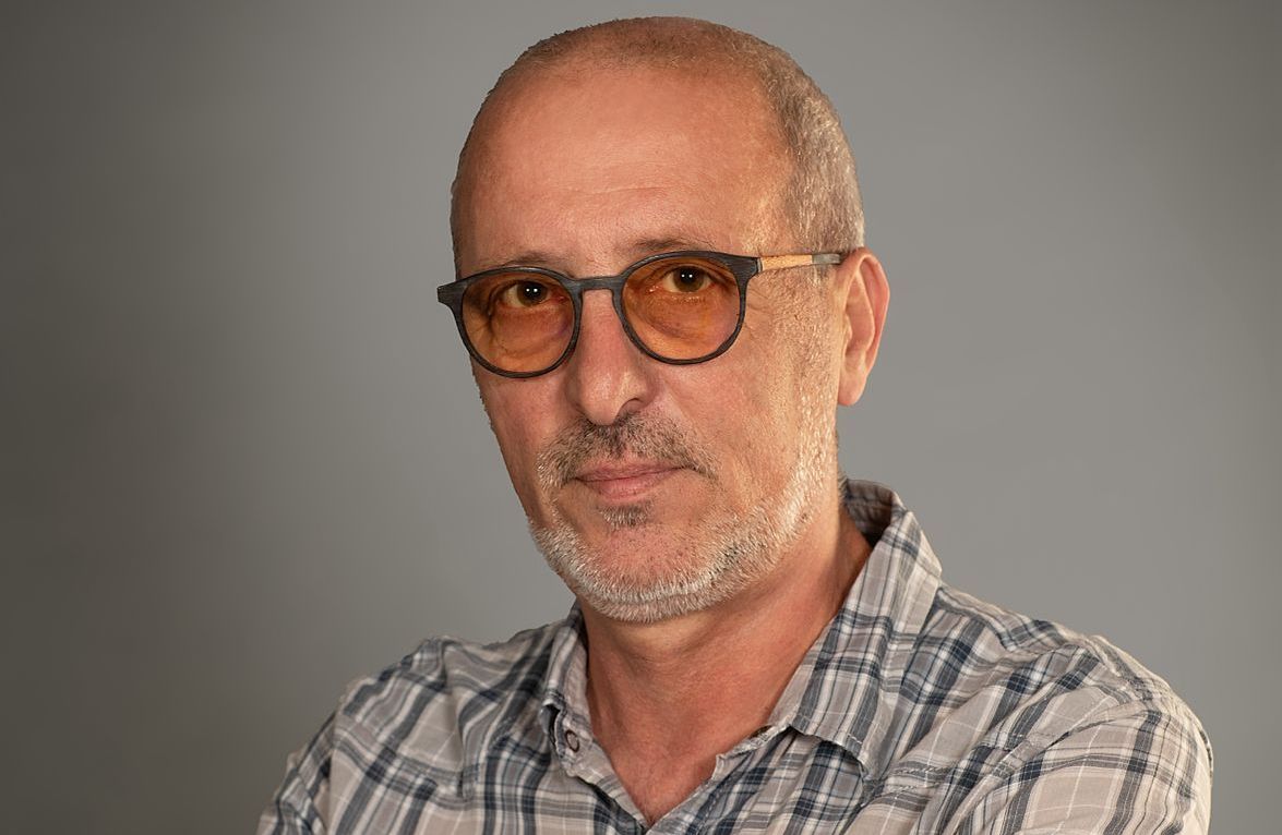 Contestație la CCR: avocatul Silvia Uscov contestă numirea lui Dacian Dragoș în funcția de judecător Un nou val de controverse se naște în spatele numirii profesorului clujean Dacian Dragoș în poziția de judecător la Curtea Constituțională a României