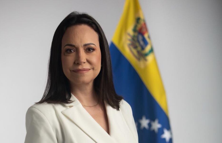 Lidera opoziției din Venezuela, Maria Corina Machado, vrea să-i propună lui Donald Trump Premiul Nobel pentru Pace Maria Corina Machado, o figură proeminentă a opoziției venezuelene, și-a exprimat recent dorința de a-l întâlni în persoană pe fostul președinte american Donald Trump pentru a-i înmâna personal o propunere inedită: împărțirea Premiului Nobel pentru Pace