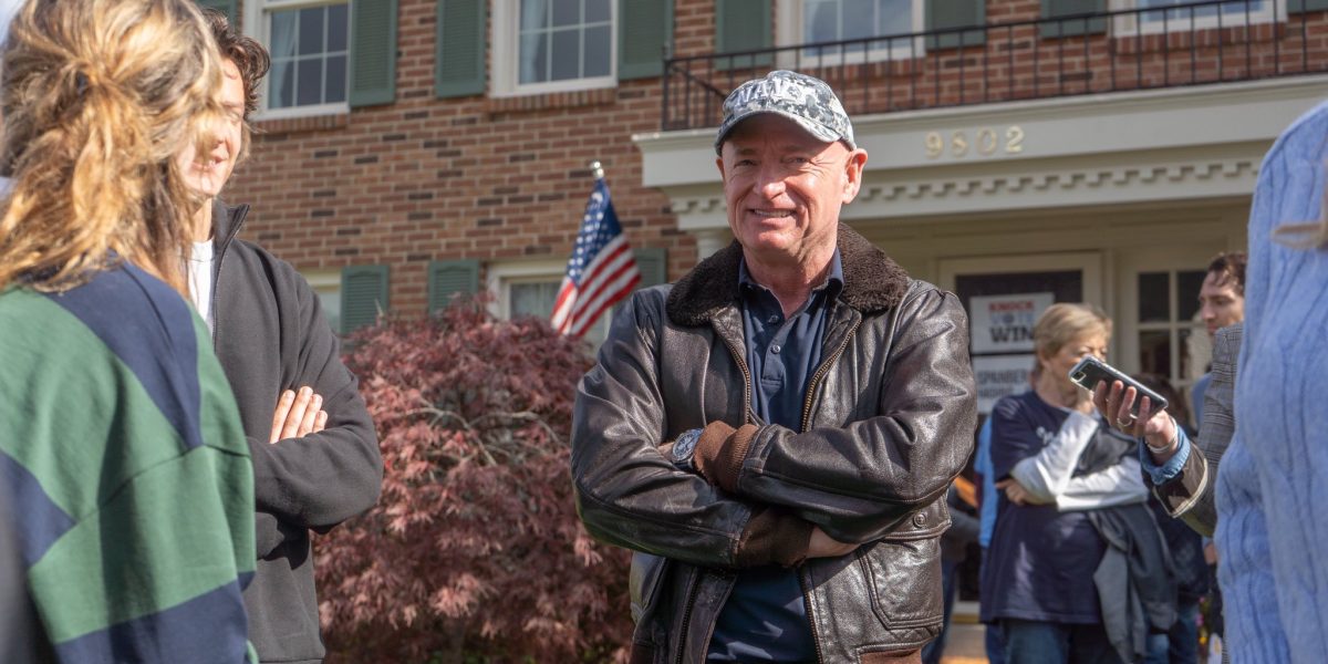 Mark-Kelly-senator-american.jpeg - PresaObiectiva