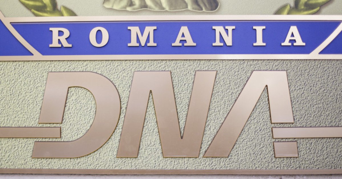 Fosta contabilă de la Ministerul Afacerilor Externe, acuzată de delapidare, sub control judiciar Lavinia-Daniela Păune, fostă angajată la Direcția Salarizare din Ministerul Afacerilor Externe, a fost pusă sub control judiciar pe cauțiune, după ce procurorii anticorupție au demarat acțiuni penale în cazul ei