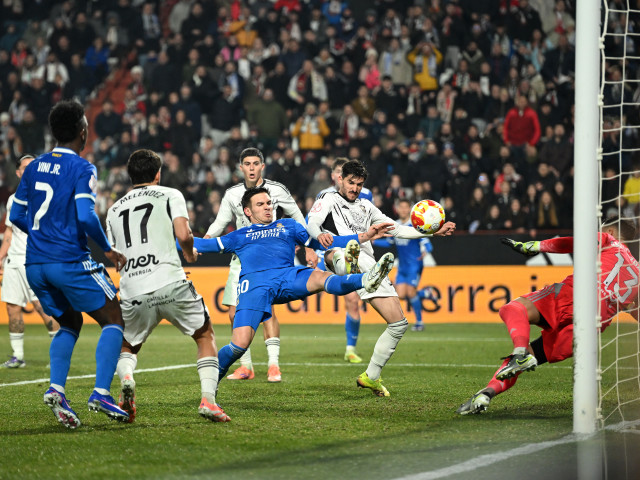 NTYxYWU4ZDRmMmUyODViZGYxNzg3MDRhYjJjOTE5NGY.thumb_.jpg - PresaObiectiva