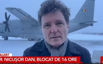 Nicusor-Dan-blocat-in-aeroport-la-Paris.jpg - PresaObiectiva